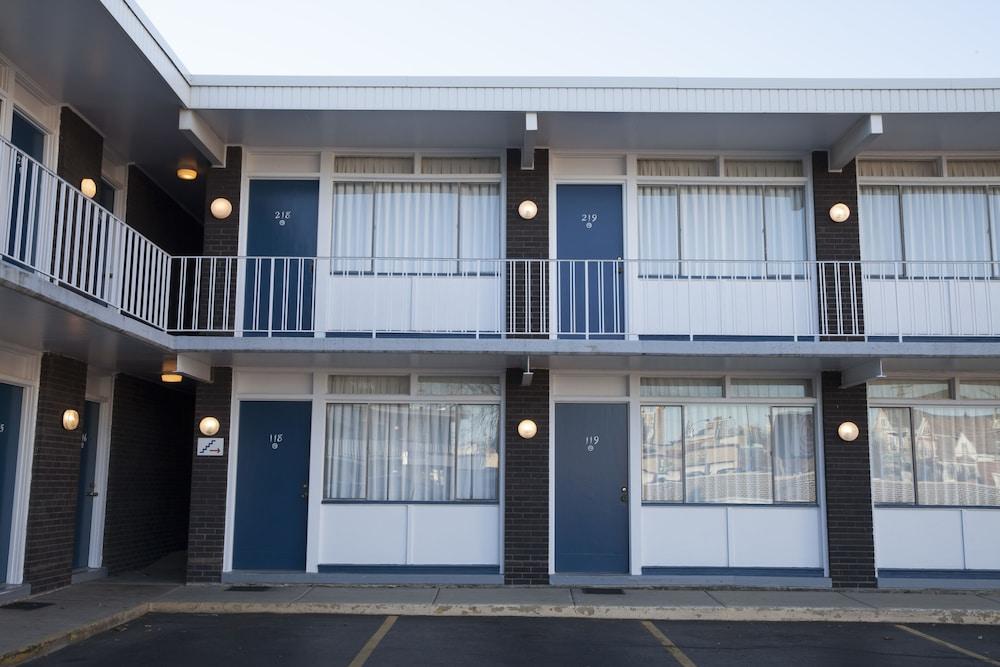 Heart O' Chicago Motel מראה חיצוני תמונה